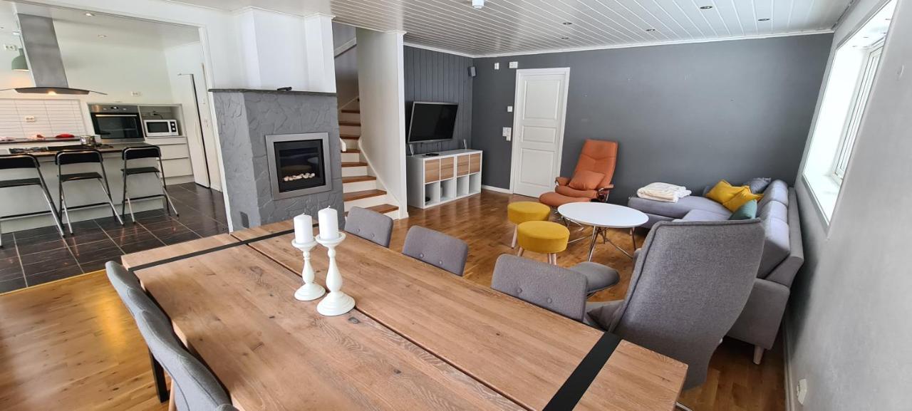 Cheerful 4-Bedroom Home With Fireplace, 1,5Km From Flam Center Aurland Dış mekan fotoğraf